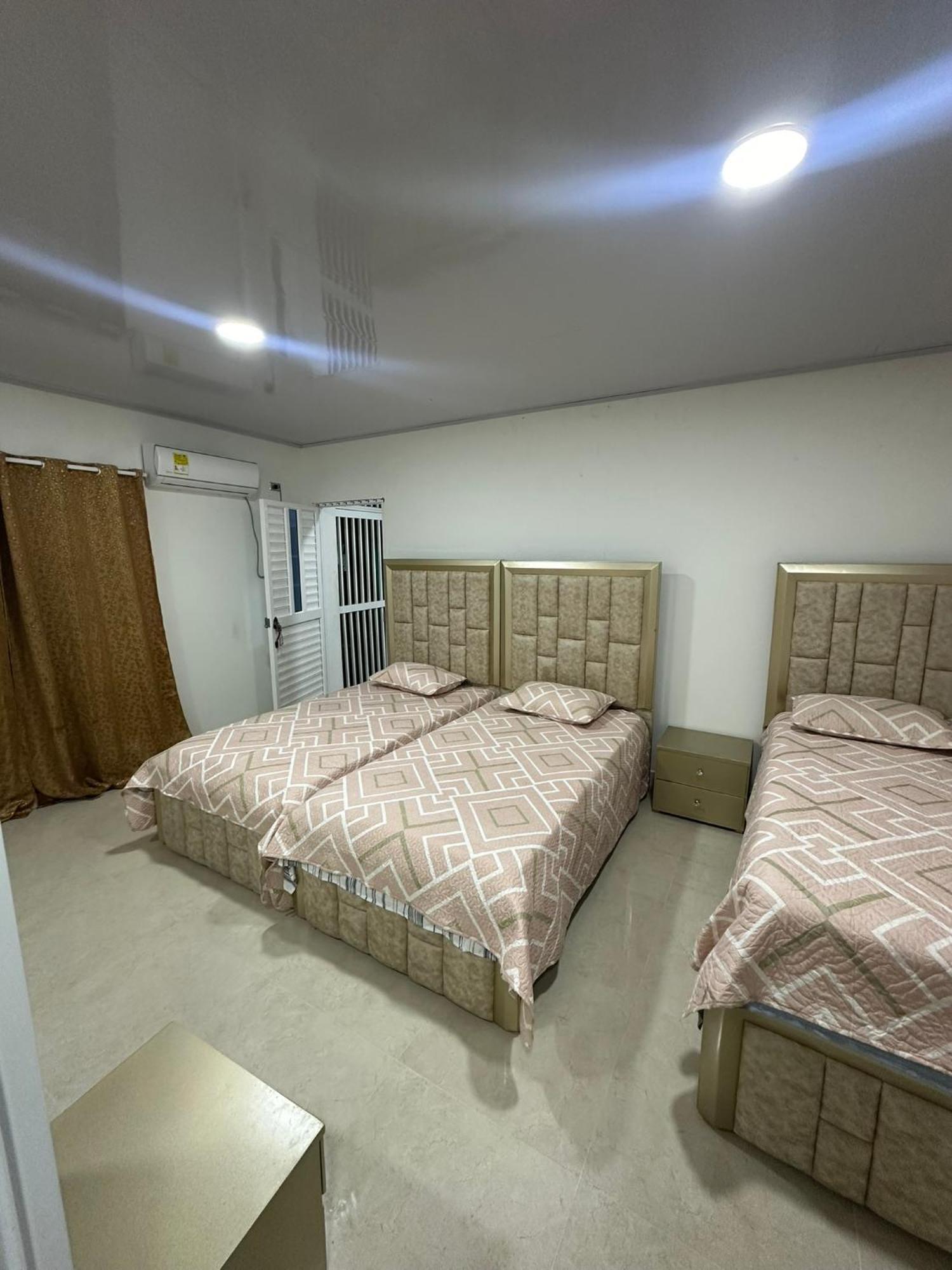 Rocky Point Posada Three Cay Suites מראה חיצוני תמונה