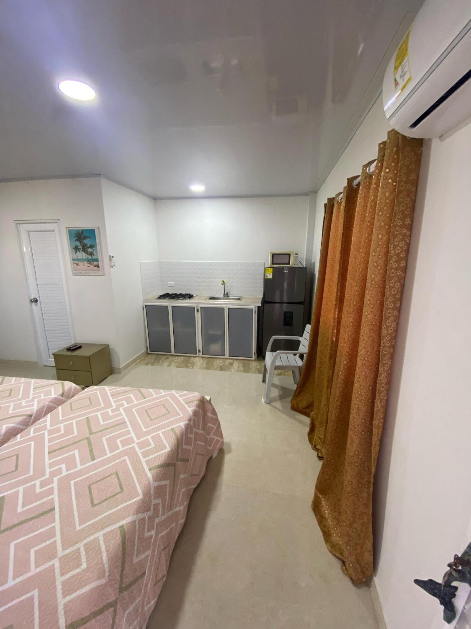 Rocky Point Posada Three Cay Suites מראה חיצוני תמונה