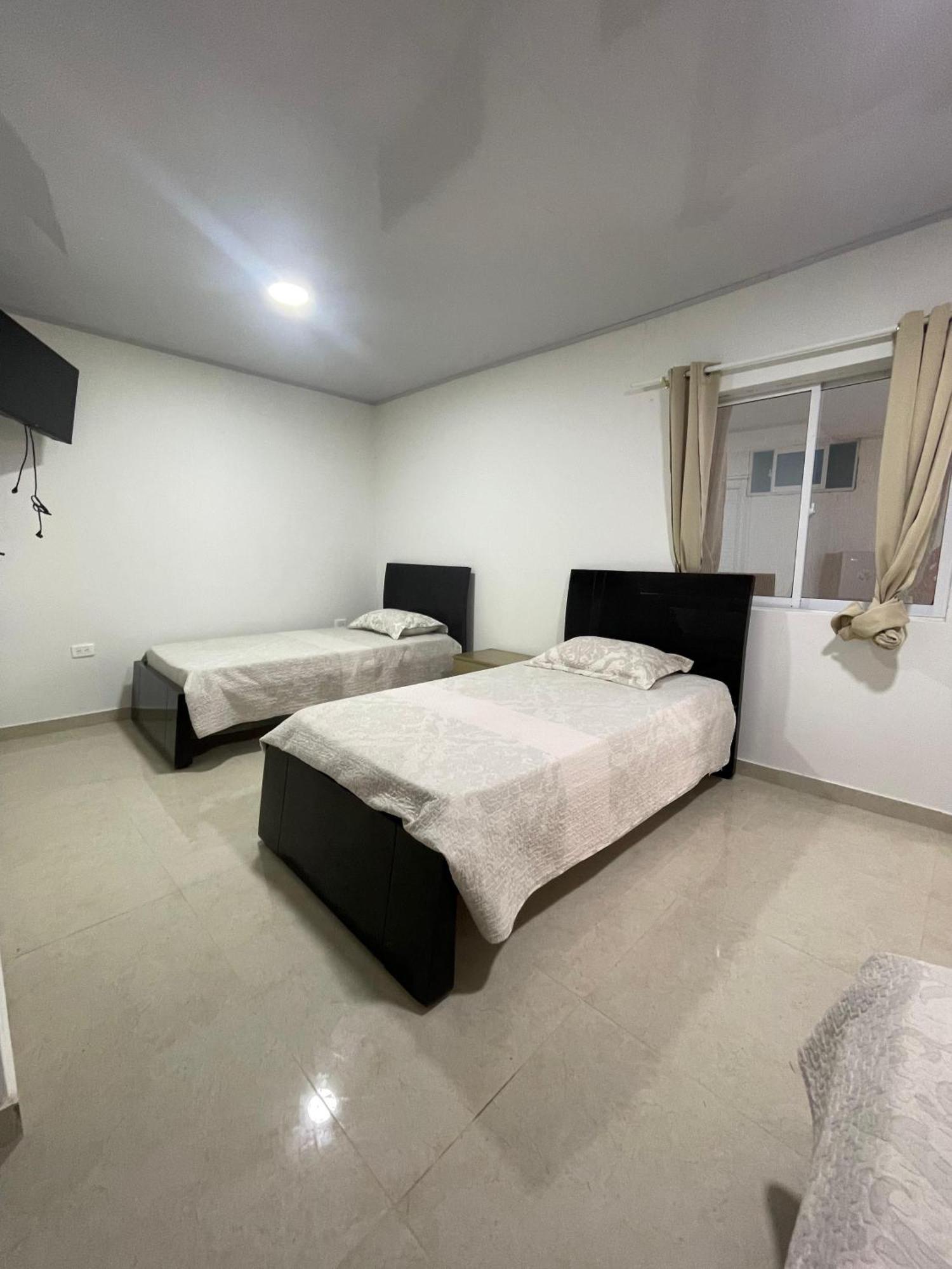 Rocky Point Posada Three Cay Suites מראה חיצוני תמונה